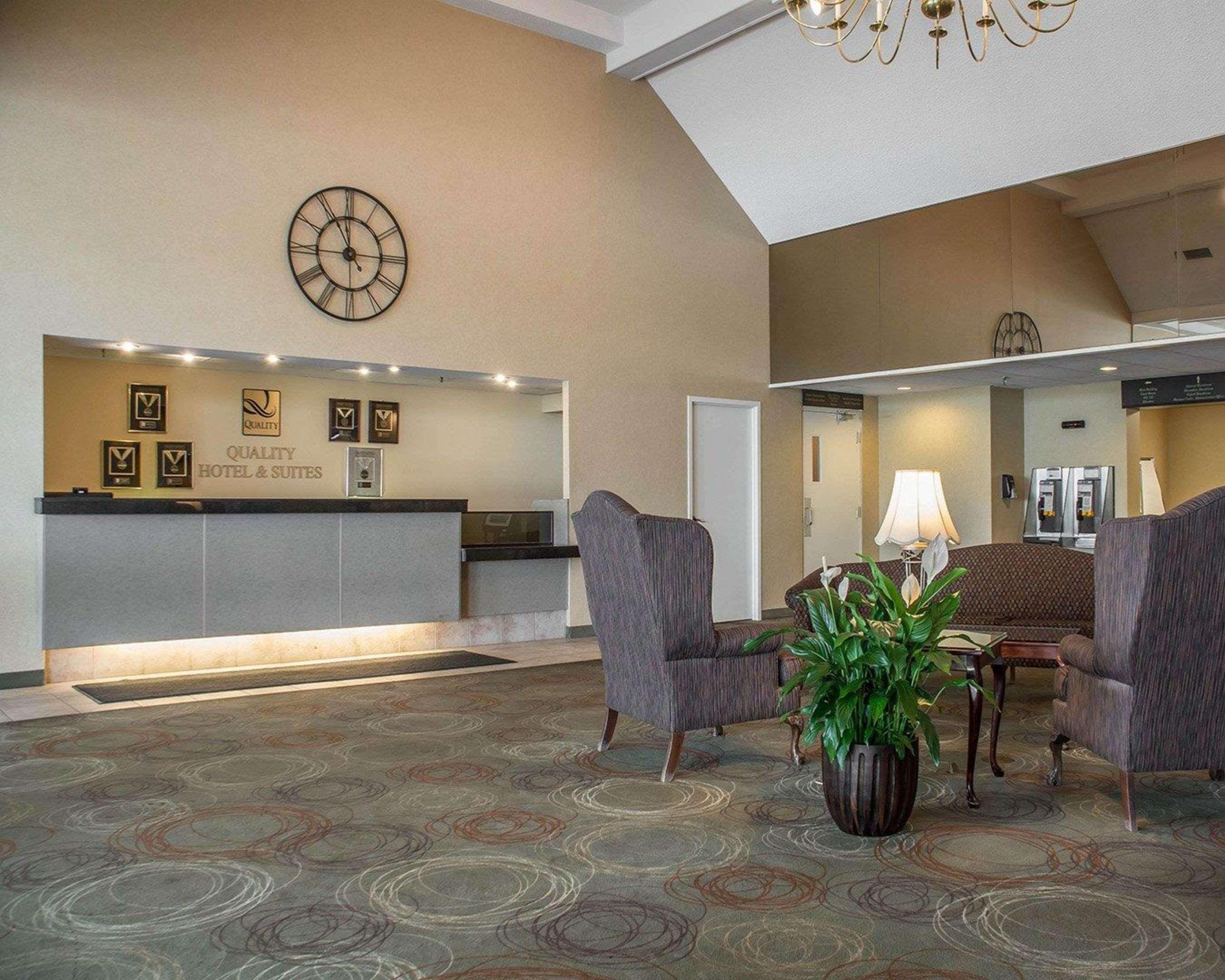 Quality Hotel & Suites Woodstock Extérieur photo