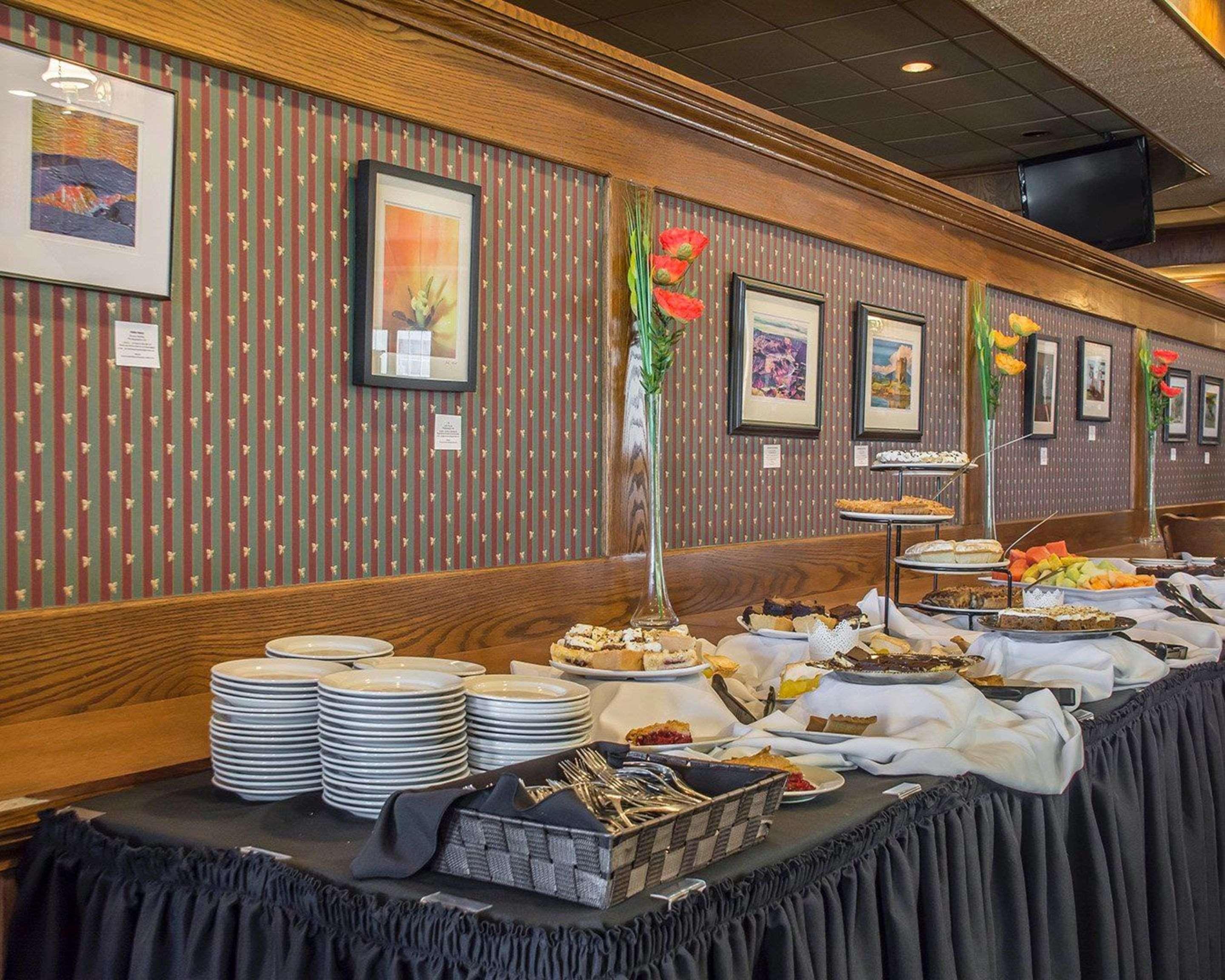 Quality Hotel & Suites Woodstock Extérieur photo