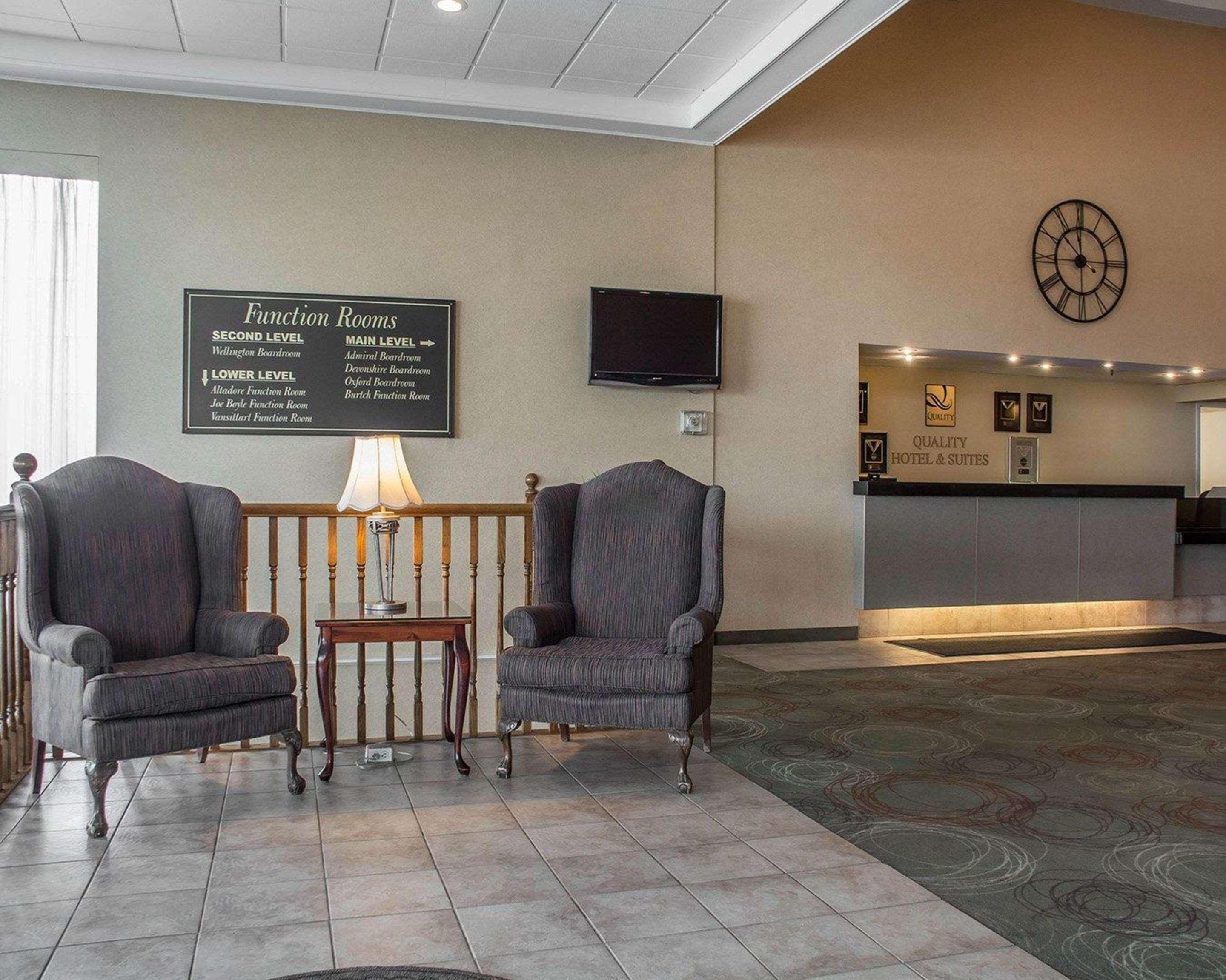 Quality Hotel & Suites Woodstock Extérieur photo