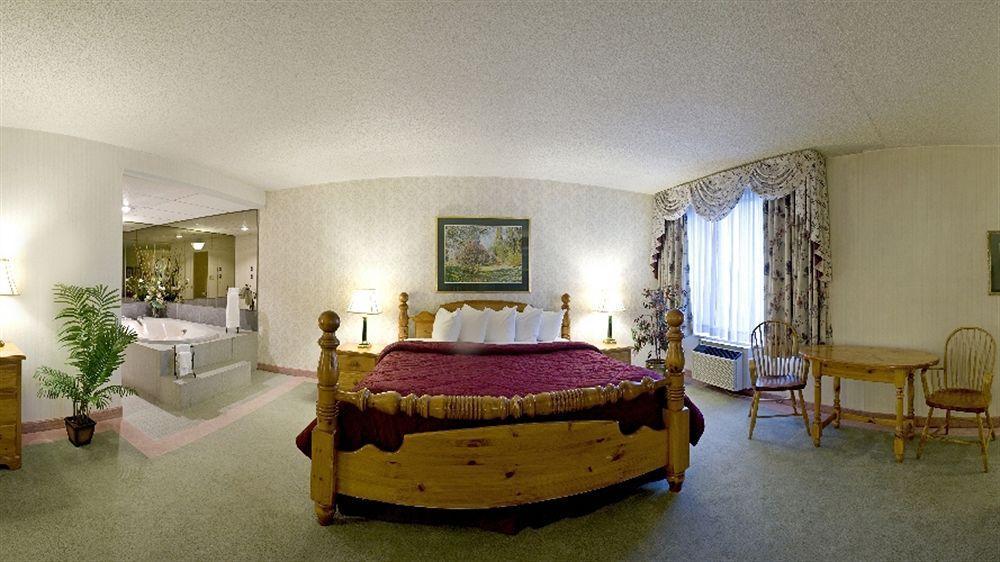 Quality Hotel & Suites Woodstock Extérieur photo